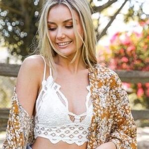 White Lace Bralette Women’s Small Smocked Adjustable Straps